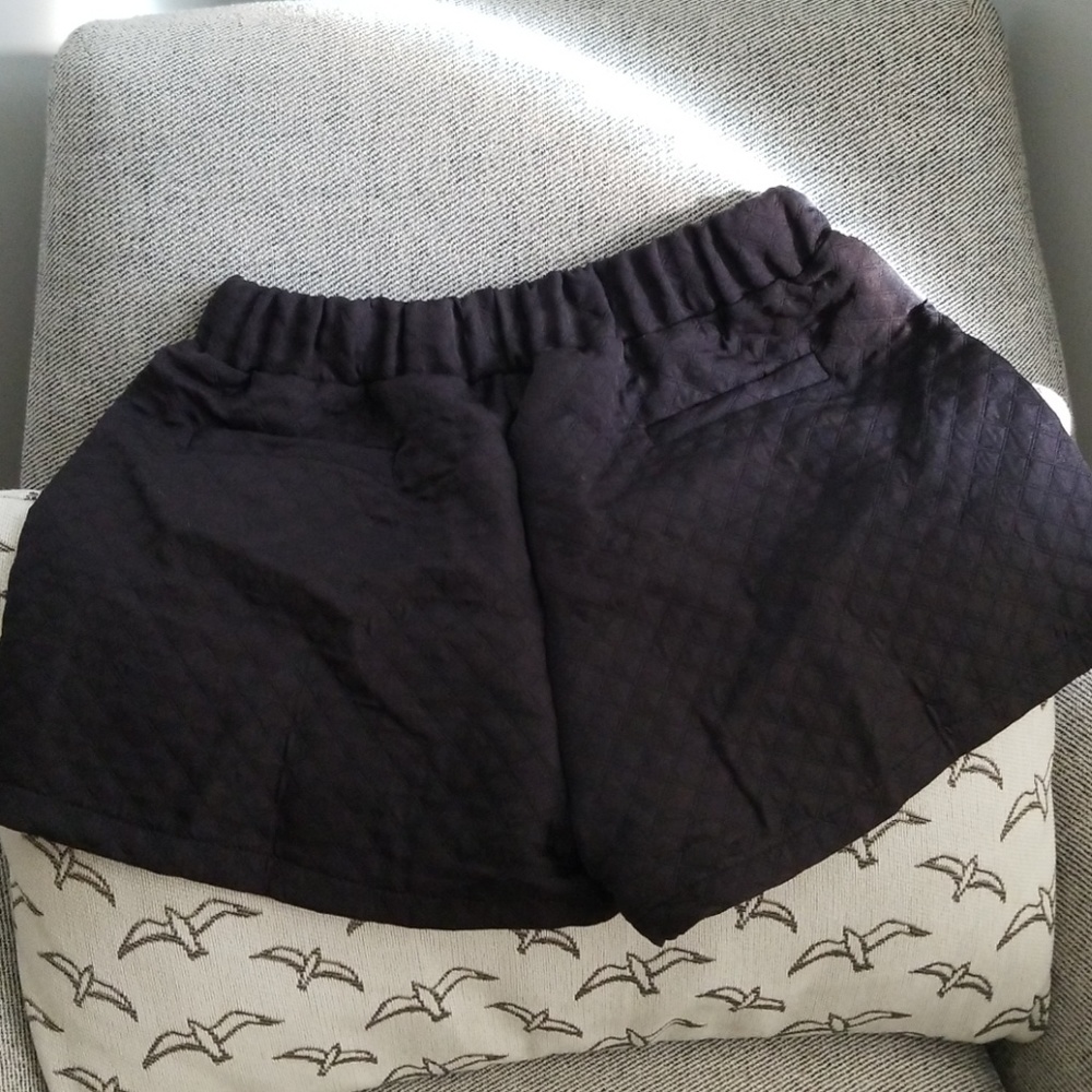 Studded short set! - Picture 7 of 8